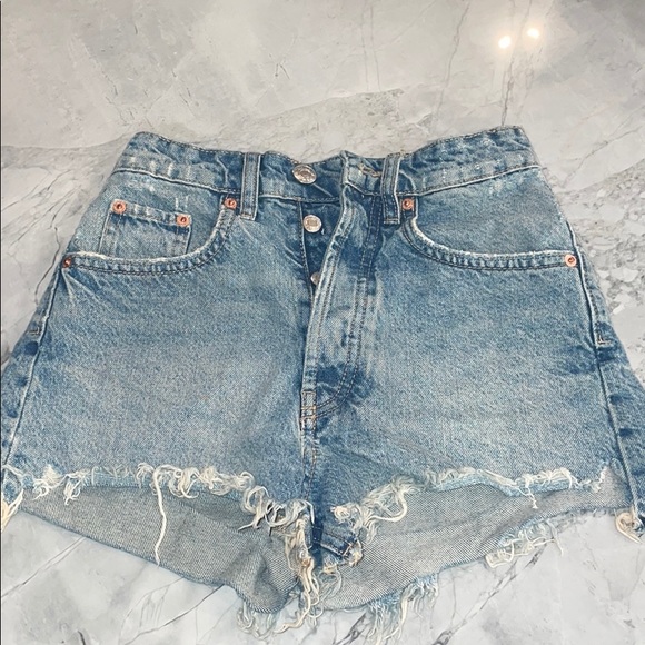 Zara Pants - Zara High Waisted DenimShorts